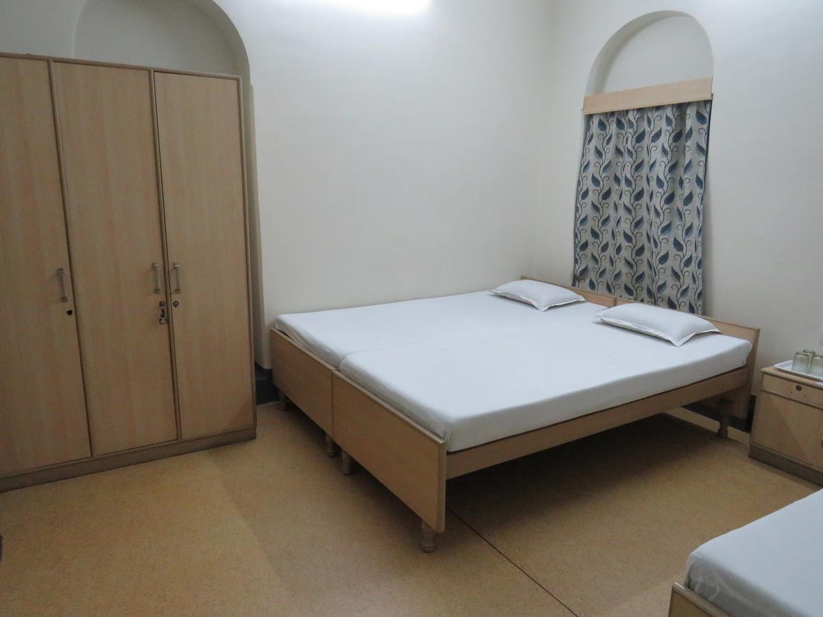 Shaw Guest House Kolkata Bagian luar foto