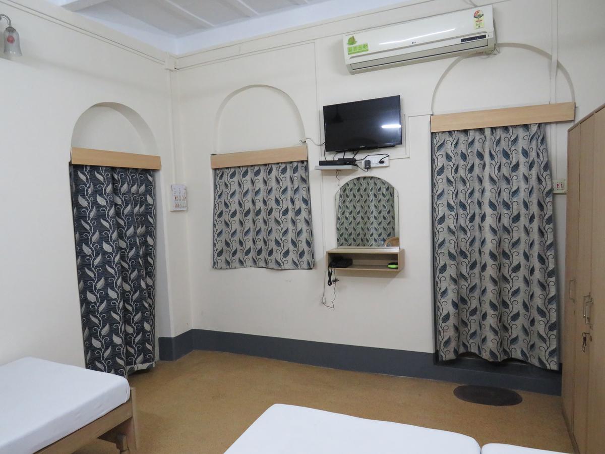 Shaw Guest House Kolkata Bagian luar foto